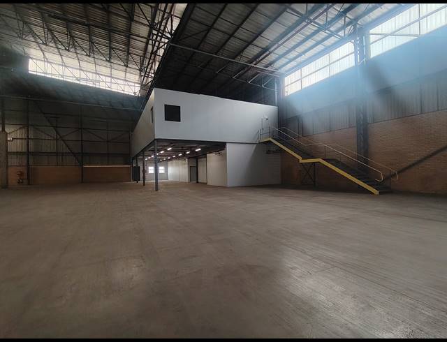 5,861M² WAREHOUSE TO LET IN GOSFORTH PARK